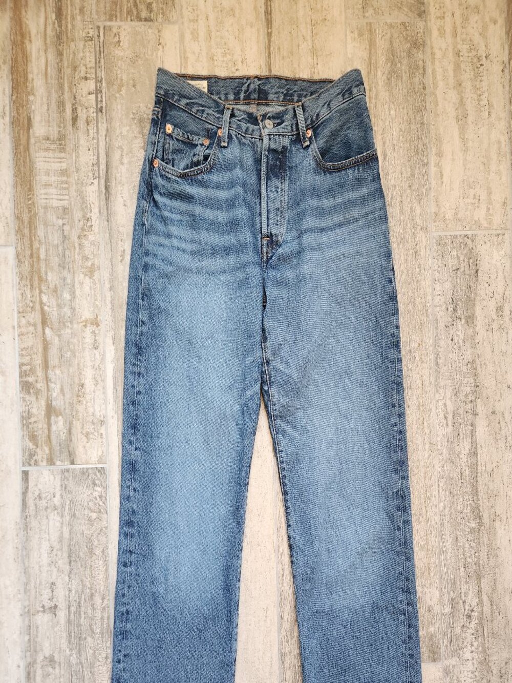 Levi 501 90's Womens 27x32 Jean Button Fly Medium Wash